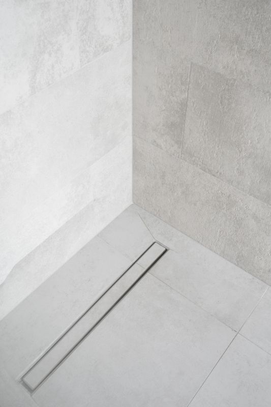 Linear Drain and Rain Showerhead